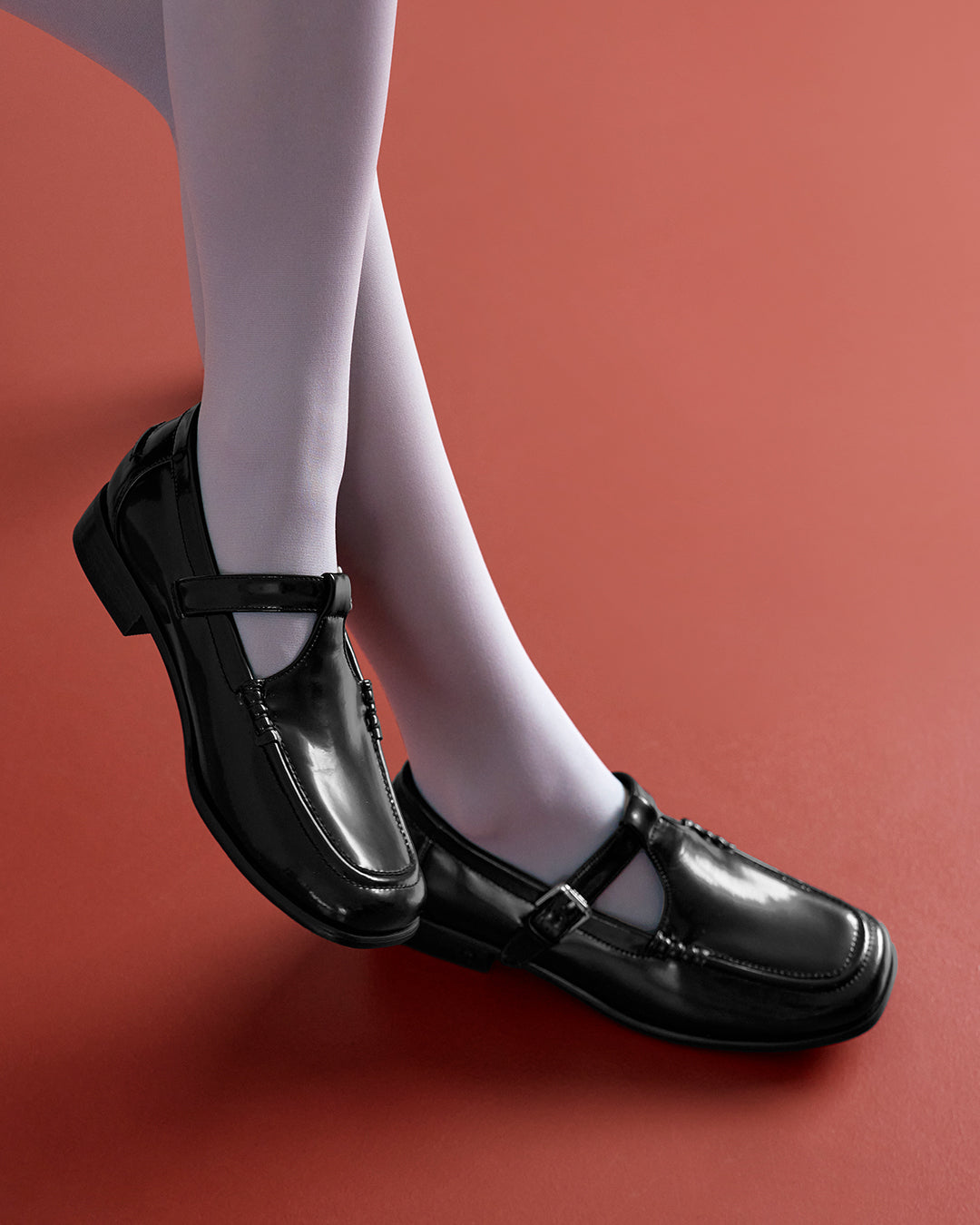 Jane T Strap Loafer ・ ジェーンティーストラップローファー (ブラック)