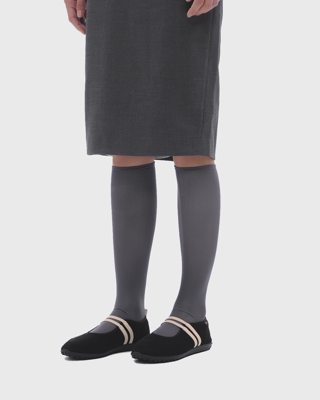 大人気 【minitmute】 twin strap mary jane ●送料・関税込● Woman BLACK Mary Jane Pumps in Leather XXW33L0IN60TVB39B999