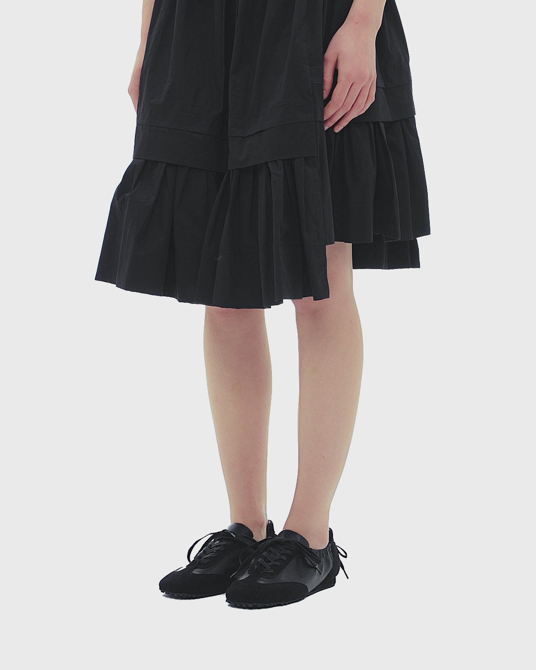 WONDERFUL WORLD ブラックタブリエ doublet - doublet 25AW スニーカーSPIKY LEATHER SNEAKER