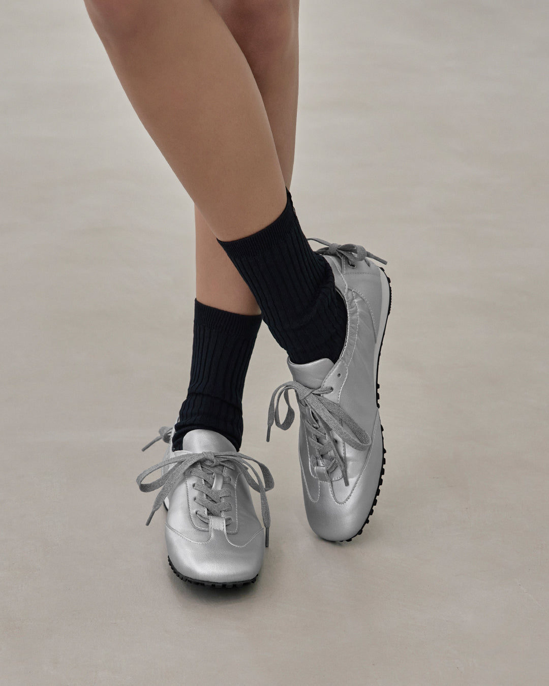 Double Tied Sneakers ・ ダブルタイドスニーカー (シルバー)